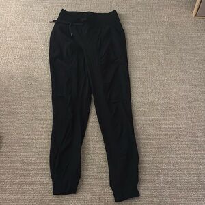 Lululemon Women’s Navy Joggers- dance studio (style)